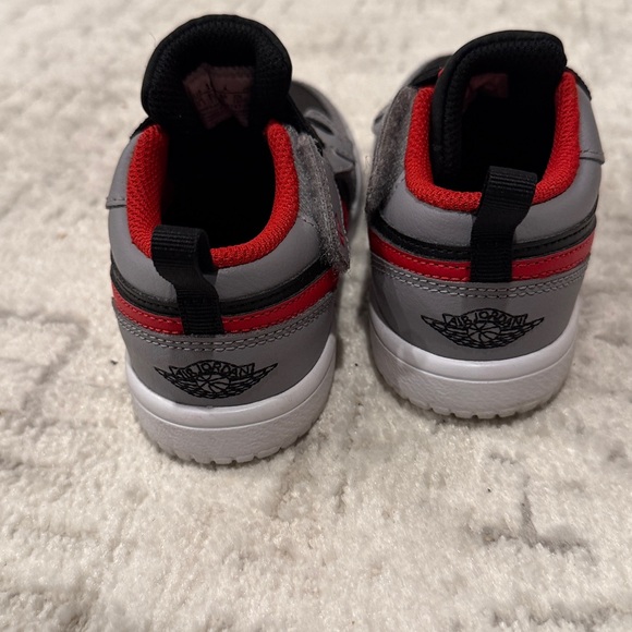 Jordan AJ 1 Low ALT (Toddler Size 10c) - Never Worn - Picture 7 of 9